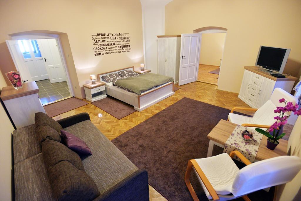 Főtér Apartman Eger Exterior foto